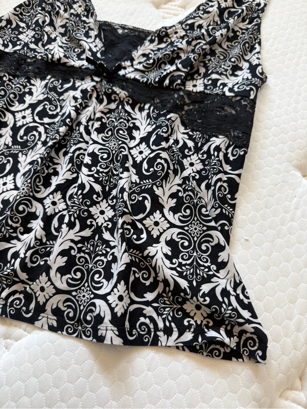 Black & White Lace-Trim V-Neck Women's Tank Top - Picture 2 of 5